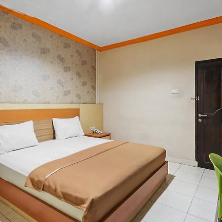 Collection O 93163 Hotel Grand Kartika Parepare Exteriér fotografie