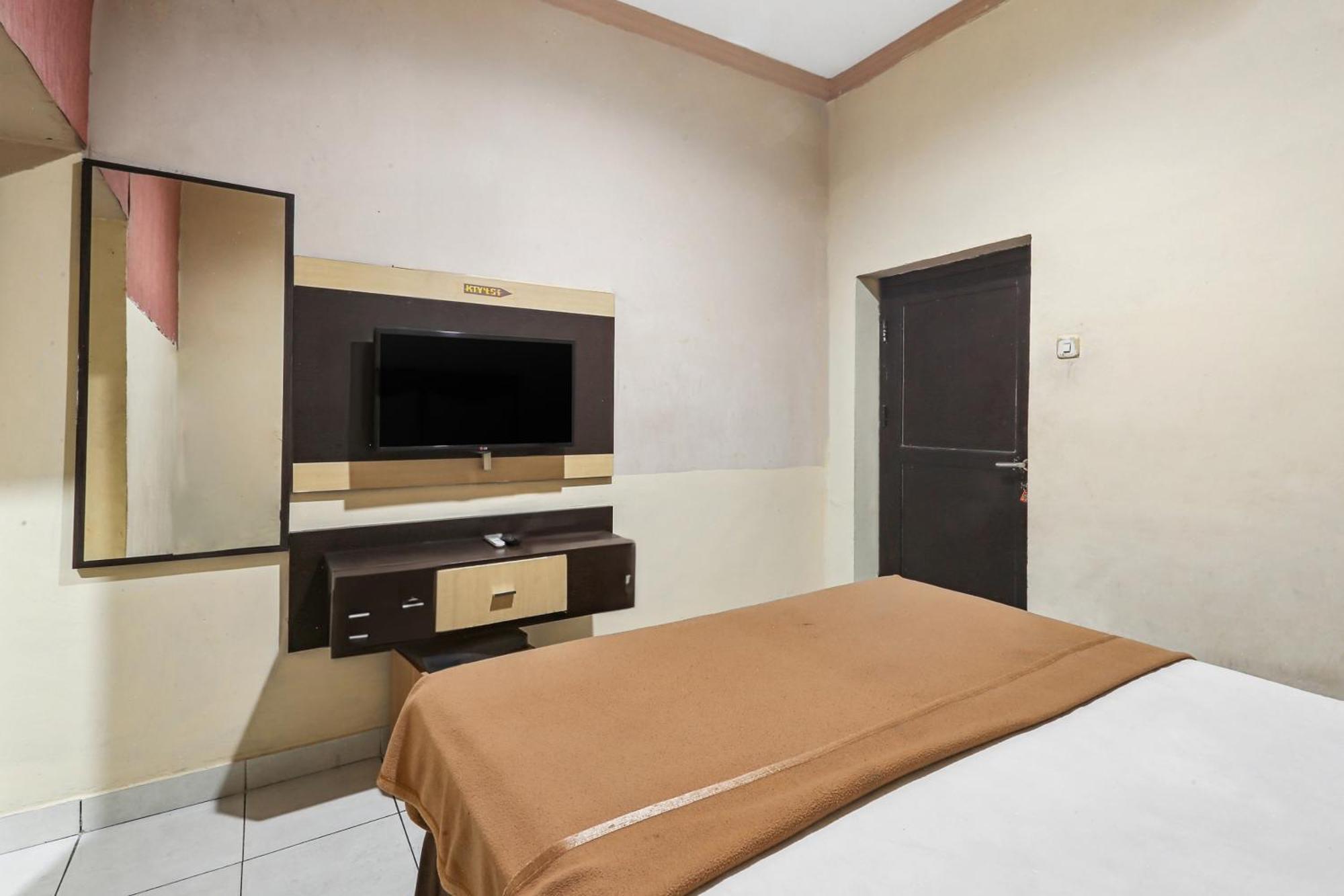 Collection O 93163 Hotel Grand Kartika Parepare Exteriér fotografie