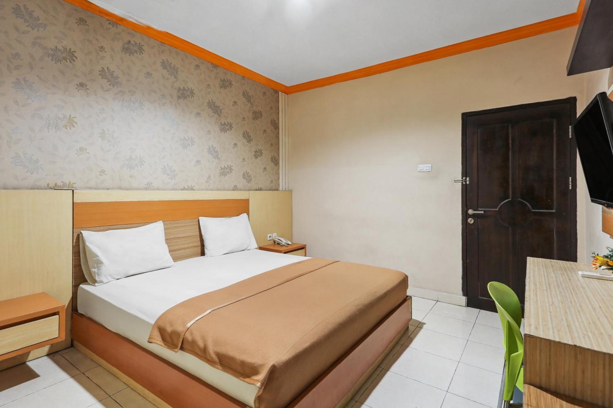 Collection O 93163 Hotel Grand Kartika Parepare Exteriér fotografie