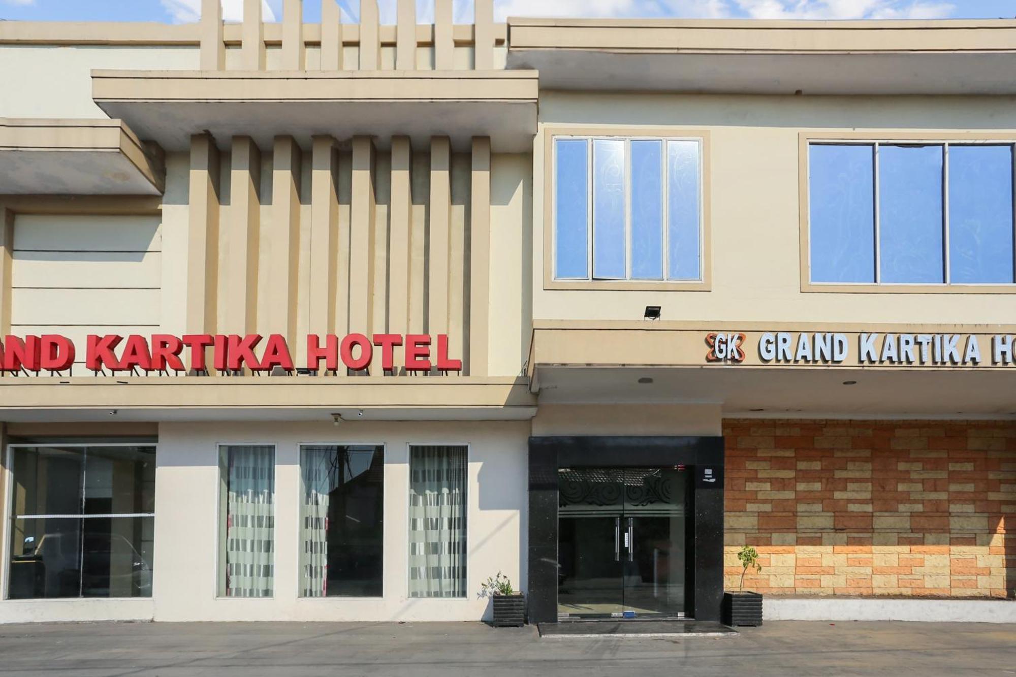 Collection O 93163 Hotel Grand Kartika Parepare Exteriér fotografie